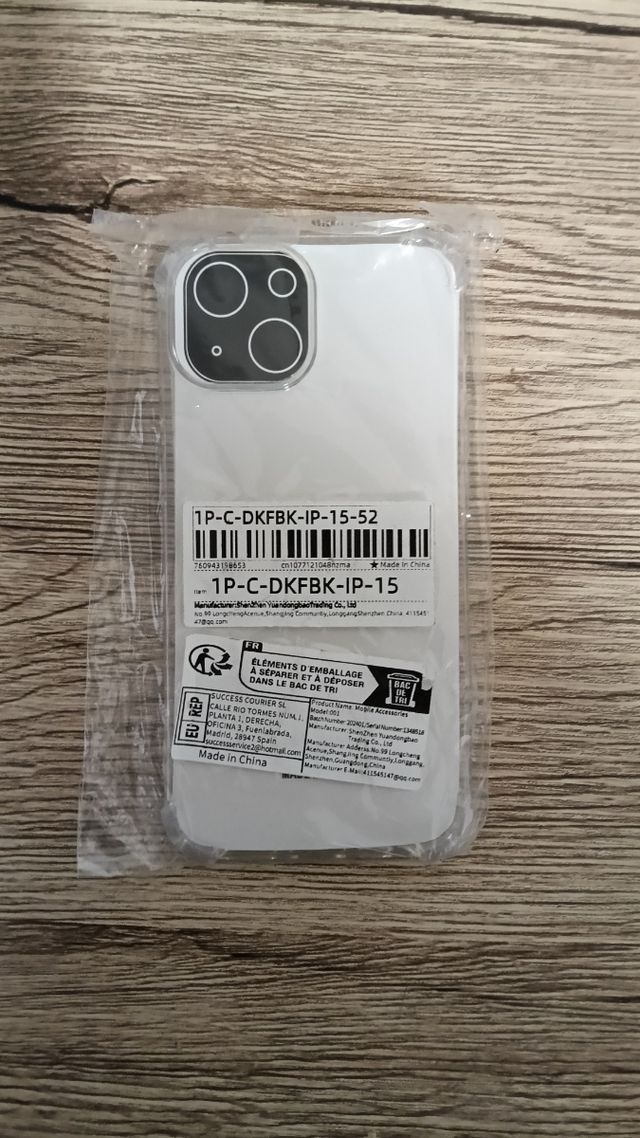 Funda iPhone 15 transparente