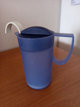 Brocca acqua plastica blu