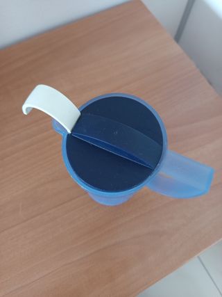 Brocca acqua plastica blu