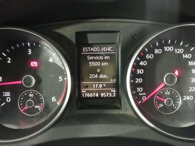 Volkswagen Golf Advance