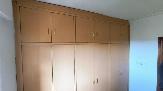 Armario empotrado - Madera - Beige