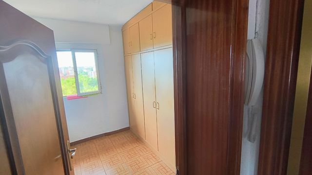 Armario empotrado - Madera - Beige