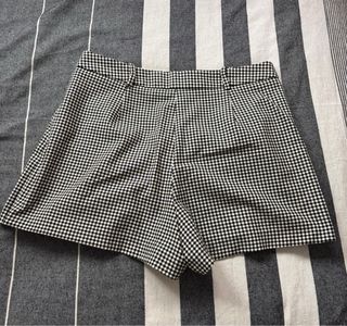 Shorts Falda cuadros blanco-negro