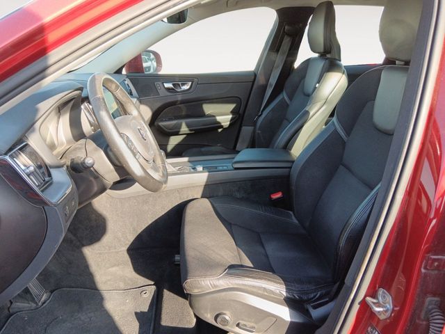 Volvo XC60 Momentum 2WD