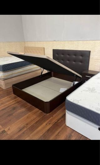 Cama con almacenaje marrón