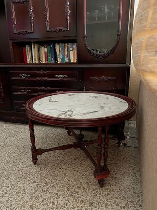 Dormitorio clásico: Armario + mesita+ cómoda+ mesa
