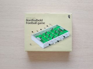 Mini biliardino da tavolo.