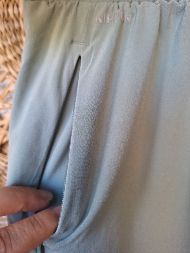 Pantalón deportivo.