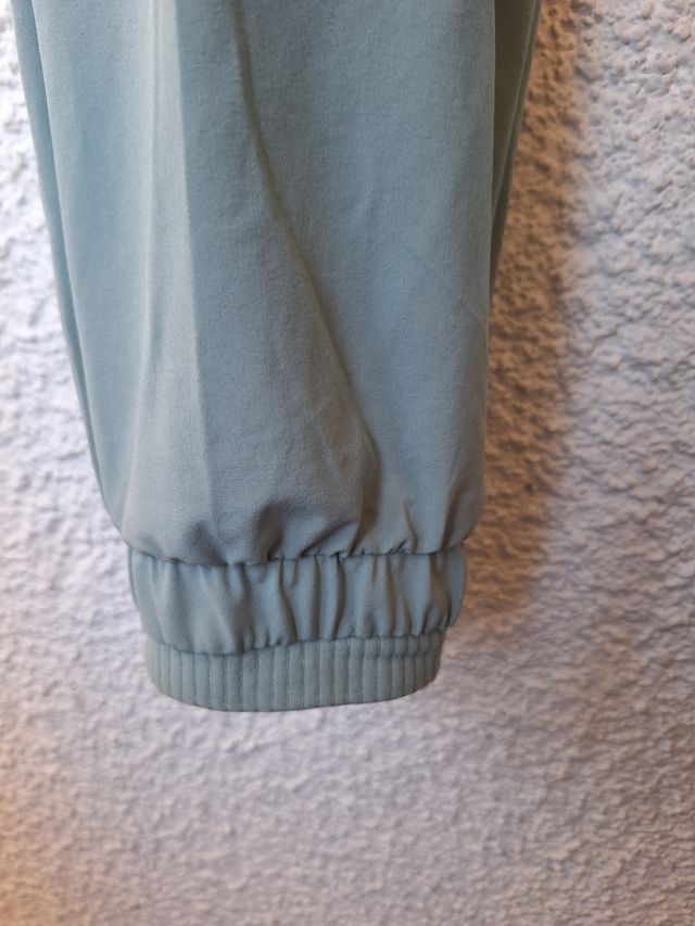 Pantalón deportivo.