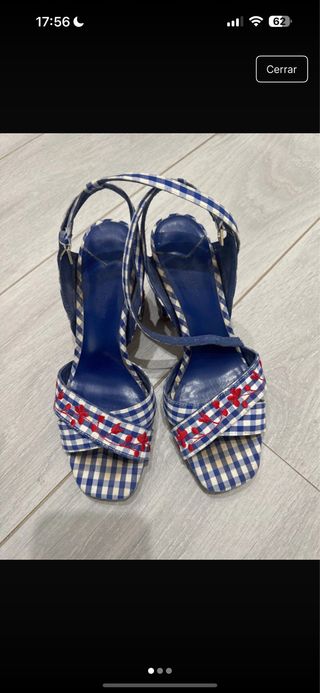 Zapatos Stradivarius vichy azules