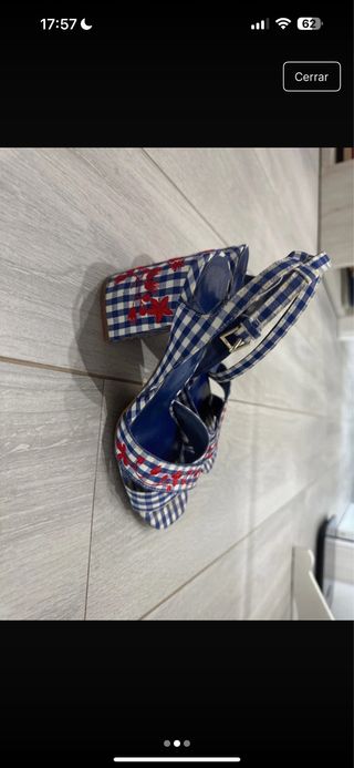 Zapatos Stradivarius vichy azules