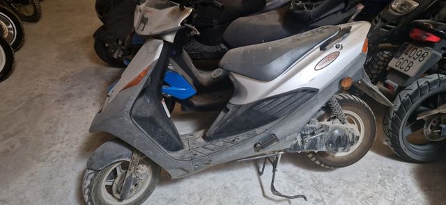 Suzuki Address 50 y Katana 50: piezas varias