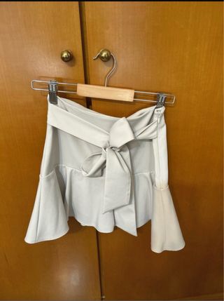 Falda blanca vuelo lazo - beige