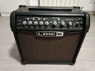 Line 6 Spider IV 15 Amplificador