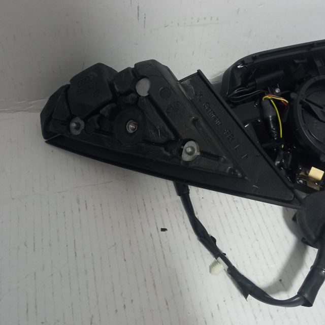 SOPORTE RETROVISOR IZQUIERDO AUDI A3 '08 -'10