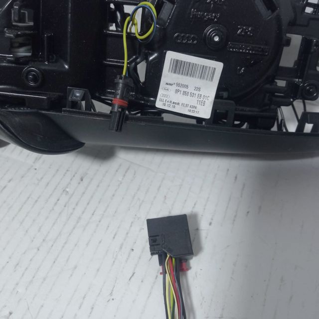 SOPORTE RETROVISOR IZQUIERDO AUDI A3 '08 -'10