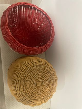 Cesta mimbre seta roja - Decoración infantil