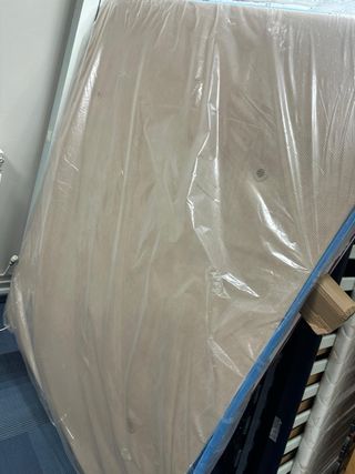 Base 150x190 tapizada beige patas incl nuevo!