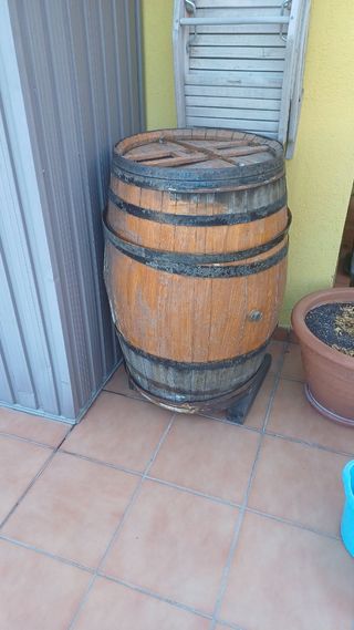 Barrica vino decorativa antigua