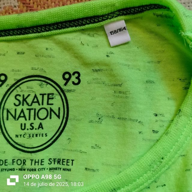 Camiseta State verde skater para niños