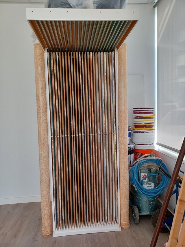 Expositor decorativo: columna