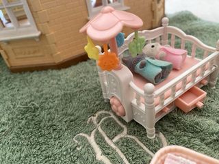 Cuna Sylvanian Families + 2 gatitos