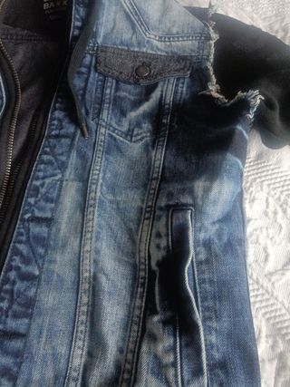Cazadora vaquera con capucha,talla S 