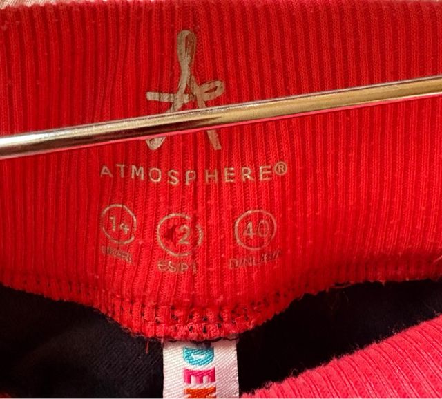 Shorts Atmosphere L - Negro y Rojo