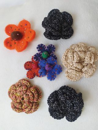Broches Flores Crochet & Fieltro