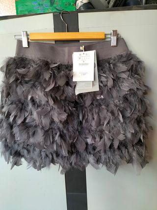 Falda plumas gris Stradivarius M