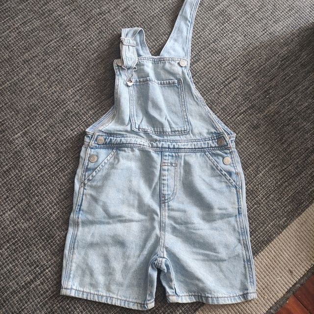 Mono vaquero corto Zara