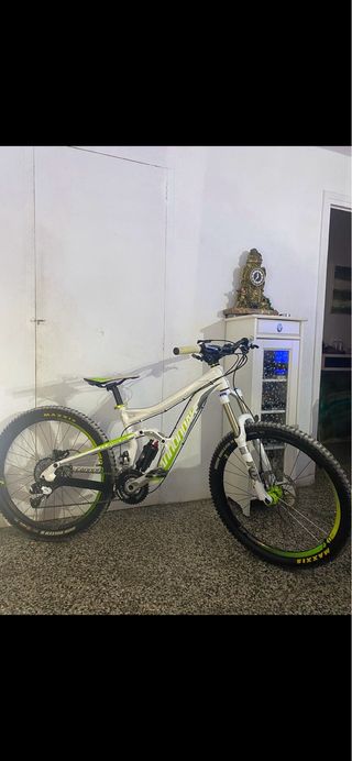 CANNONDALE CLAYMORE: Bicicleta MTB. 