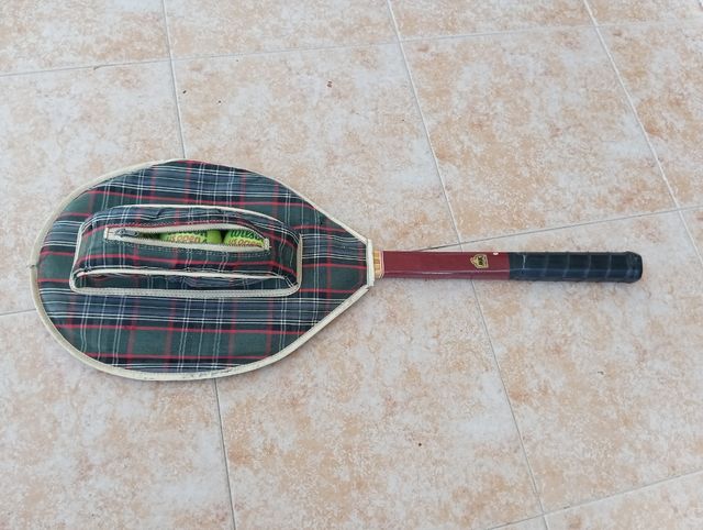 Raqueta tenis antigua MK: ¡Clásica!