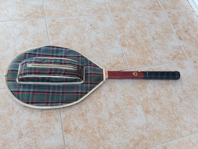 Raqueta tenis antigua MK: ¡Clásica!