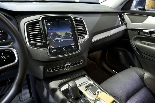 Volvo XC90   2.0 B5 D AWD Momentum Pro Auto 