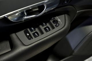 Volvo XC90   2.0 B5 D AWD Momentum Pro Auto 