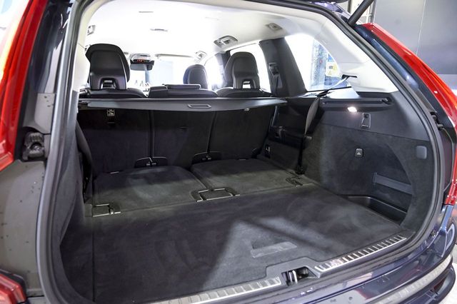 Volvo XC90   2.0 B5 D AWD Momentum Pro Auto 