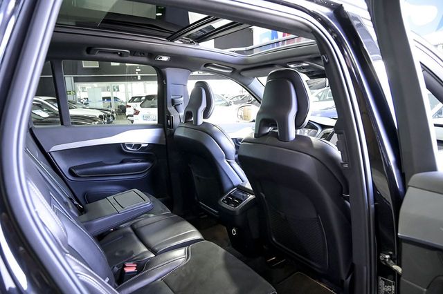 Volvo XC90   2.0 D5 AWD RDesign Auto 