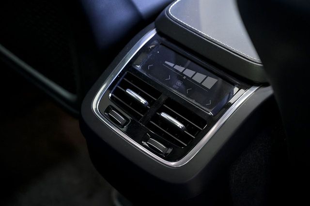Volvo XC90   2.0 D5 AWD RDesign Auto 