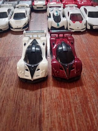 Hot Wheels - 54 auto