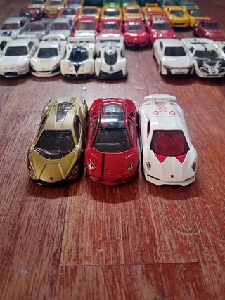 Hot Wheels - 54 auto