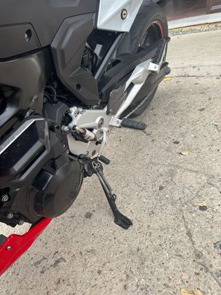 BMW F 900 R - Moto Impecable