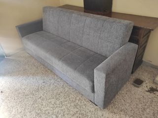 Sofá cama gris - Cómodo y práctico