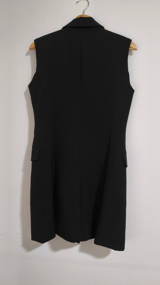 Vestido chaleco Stradivarius negro talla M