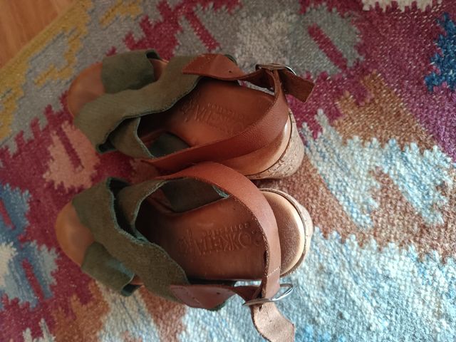 Sandalias plataforma ante verde