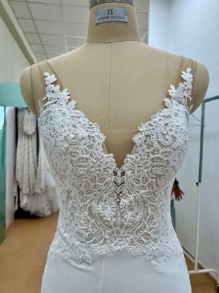 Vestido de novia NUEVO A ESTRENAR crepe y encaje