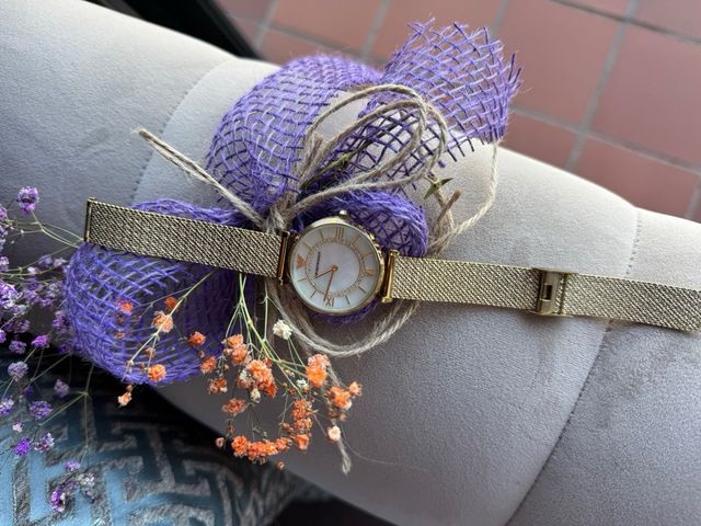 Reloj Emporio Armani dorado nuevo espectacular