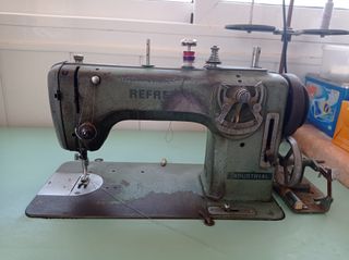Máquina coser Refey industrial solo Barcelona
