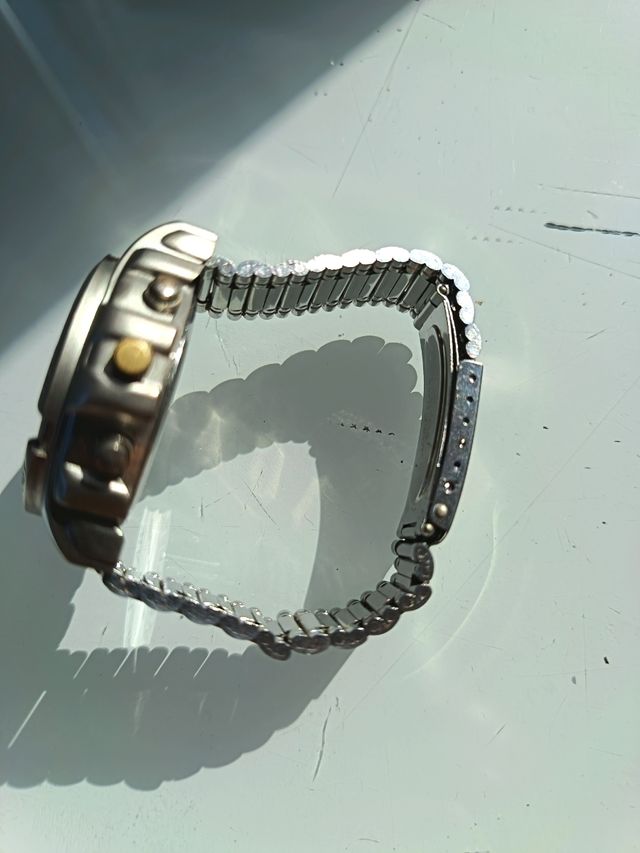 Reloj Cosmos digital plata