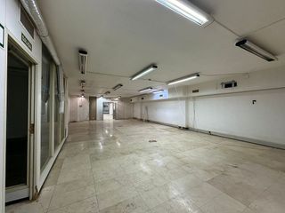 Local comercial en venta en La Plana en Esplugues de Llobregat